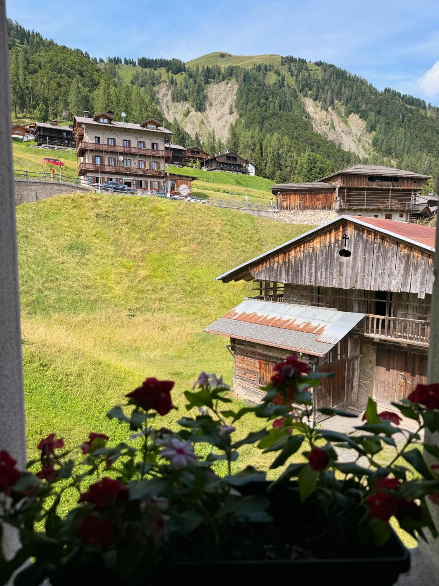 Neider Hotel - Alpine Retreat เซาริส ภายนอก รูปภาพ